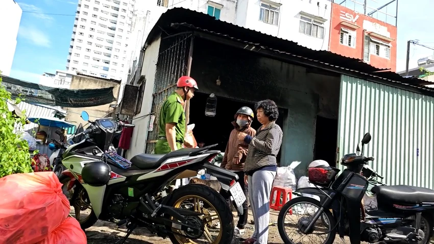 Cháy nhà chứa chỉ cuộn ở Tân Phú, nhiều người hoảng loạn