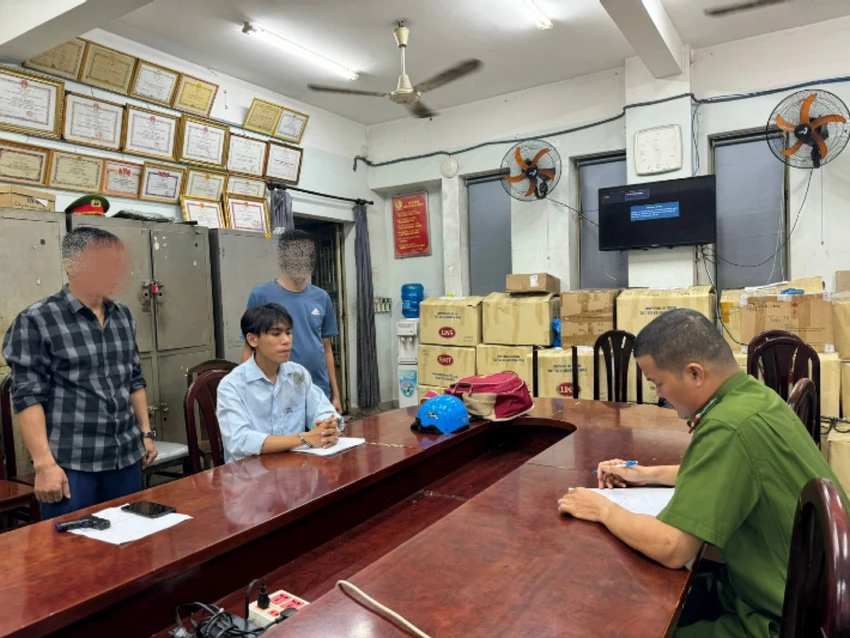 Thanh niên cầm súng nhựa cướp tiệm vàng ở Tân Bình bị bắt