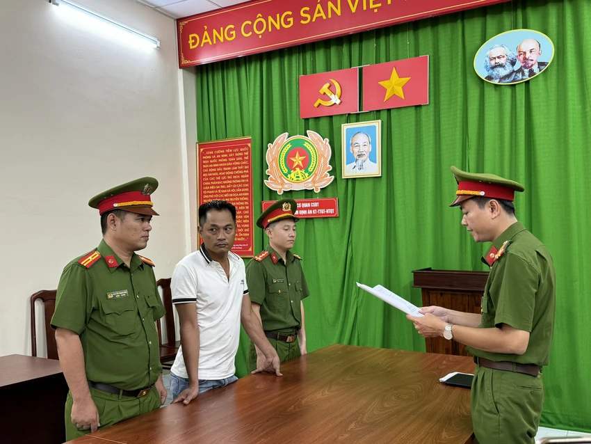 Đường dây chuyên đục số khung, số máy xe gian để làm thành xe mới ở TP.HCM
