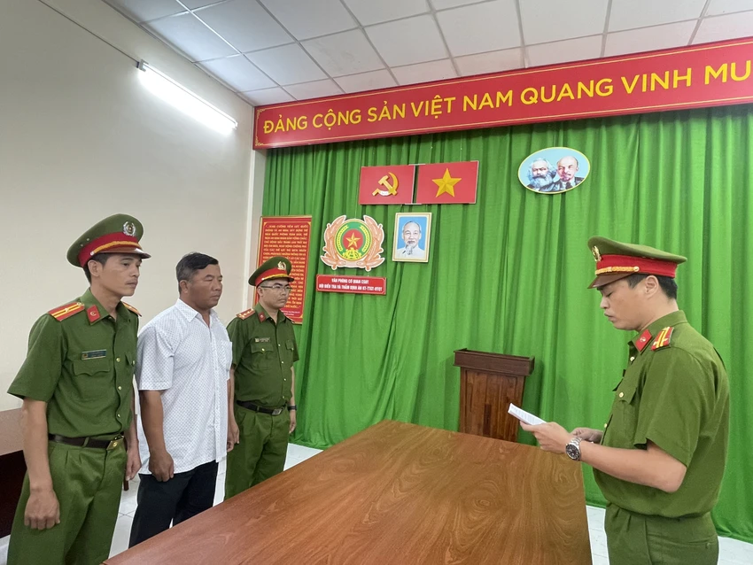 khoi-to-giam-doc-chi-cuc-dang-kiem-long-an-va-8-nguoi-khac-2-8156.jpg