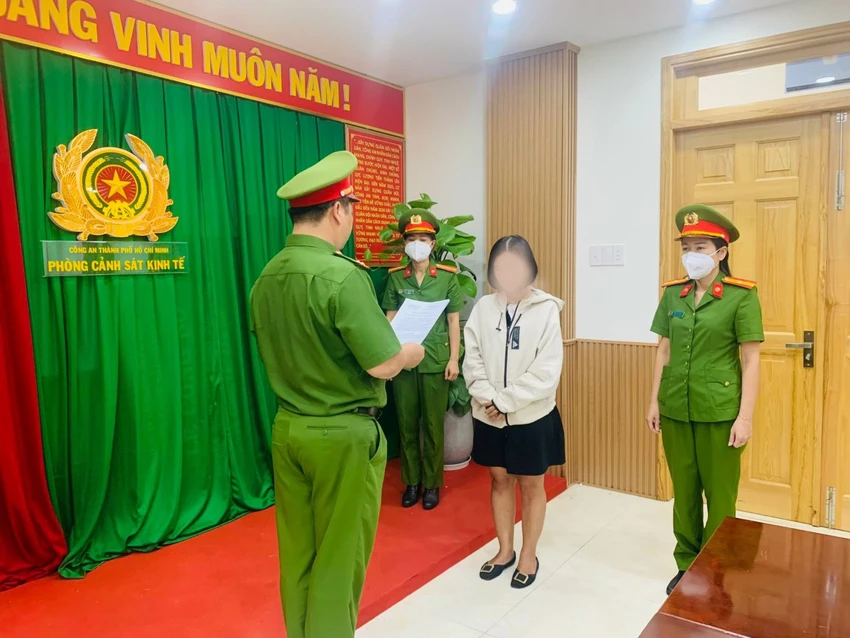Khởi tố nguyên Giám đốc Vietbank Phòng Giao dịch Trần Não và 2 thuộc cấp