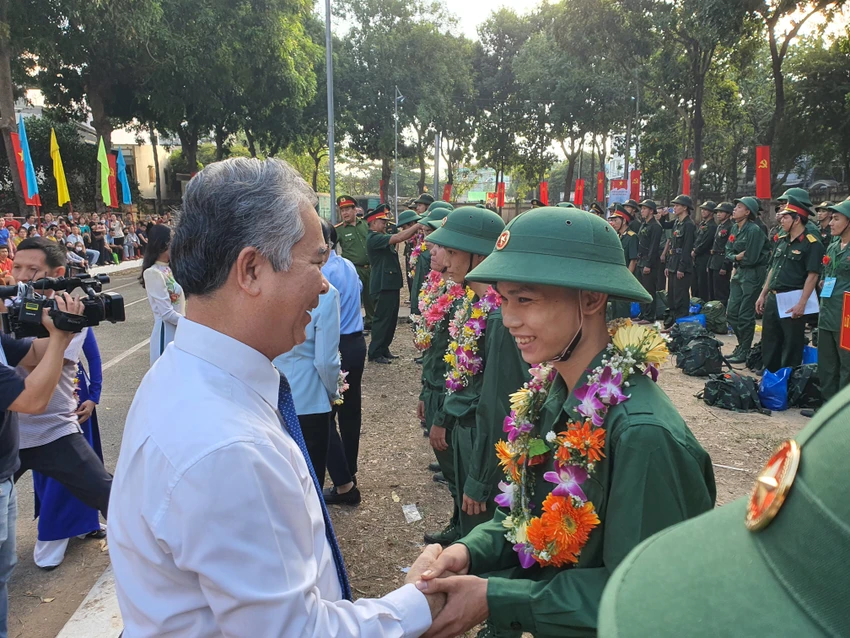 le-giao-nhan-quan-o-quan-tan-phu.jpg