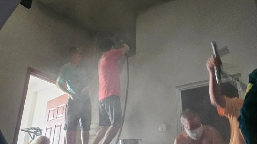 Tổ liên gia mau chóng dập lửa cháy nhà, thiệt hại chỉ còn 300 ngàn ở Gò Vấp