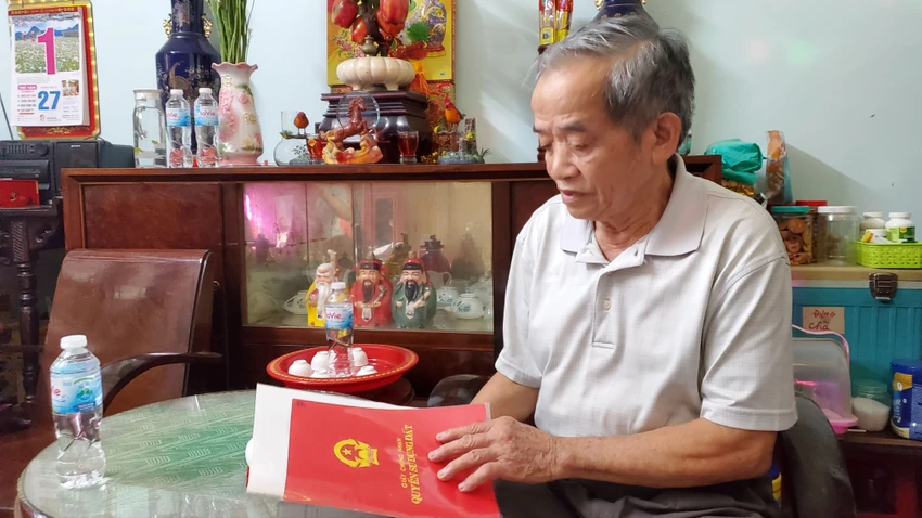 ubnd-phuong-phat-hien-2-can-nha-khong-phep-18-nam-chua-xu-duoc.jpg