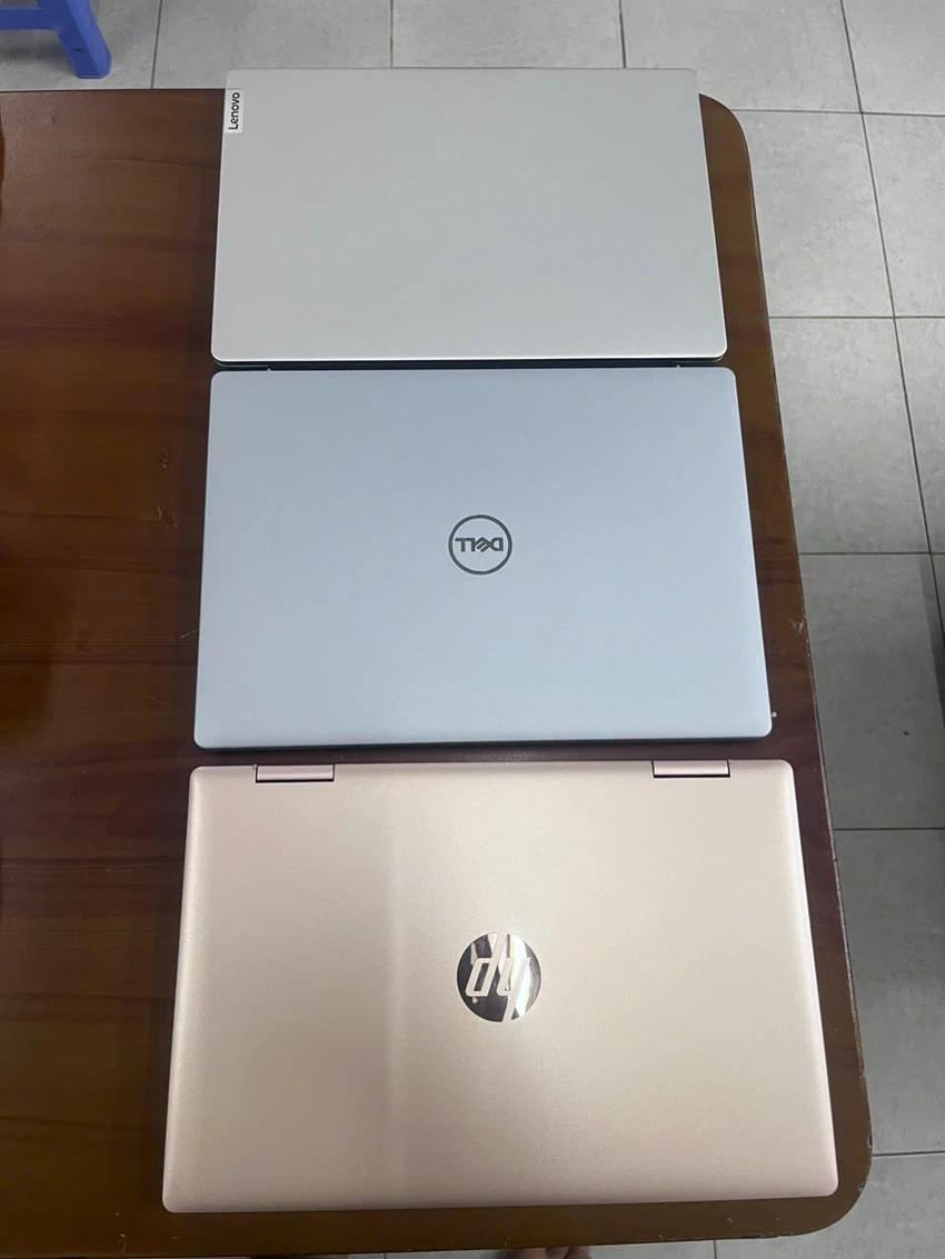 nguoi-dan-ong-chuyen-trom-laptop-tai-cua-cua-hang-khap-tp-hcm-1.jpg