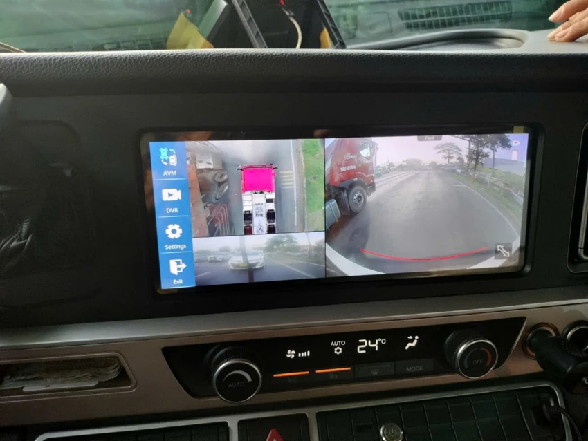 tram-csgt-tay-bac-van-dong-lap-camera-quan-sat-diem-mu-cho-hang-chuc-xe-2.jpg