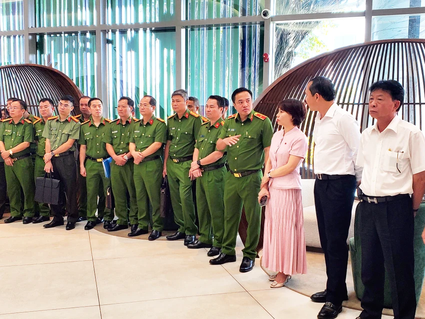 thieu-tuong-mai-hoang-cuop-ngan-hang-vua-gay-mat-tien-mat-uy-tin-5.jpg