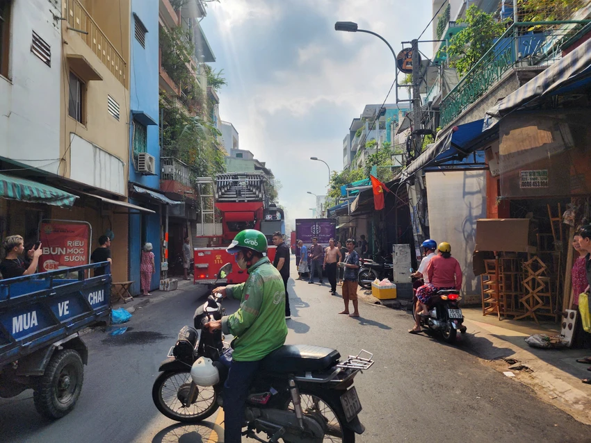chay-nha-ngan-phong-cho-thue-o-quan-10-nhieu-nguoi-hoang-loan-3.jpg