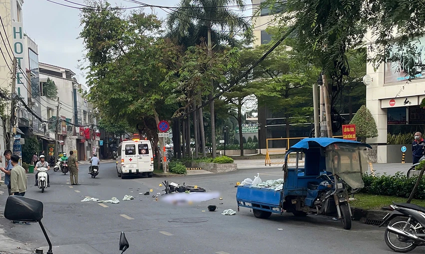Va chạm xe ba gác ở Tân Bình, nam thanh niên tử vong tại chỗ