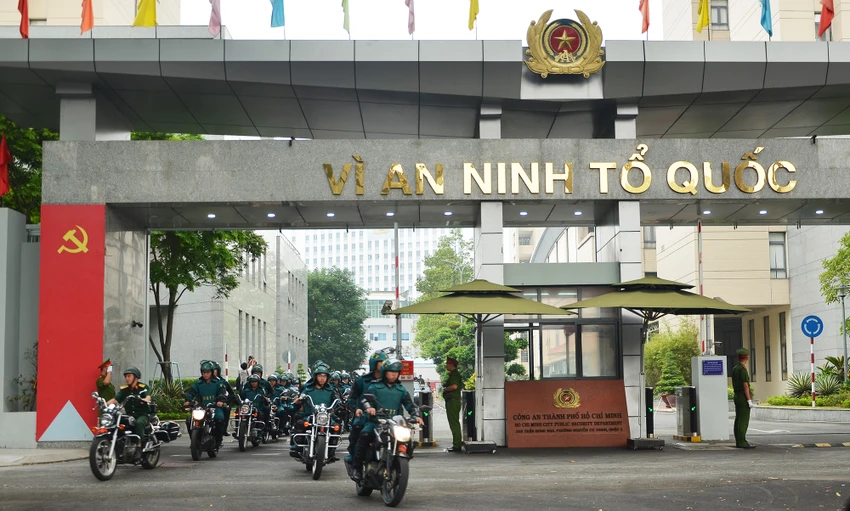 cong-an-tp-hcm-ra-quan-thuc-hien-cao-diem-tan-cong-tran-ap-toi-pham-09.jpg