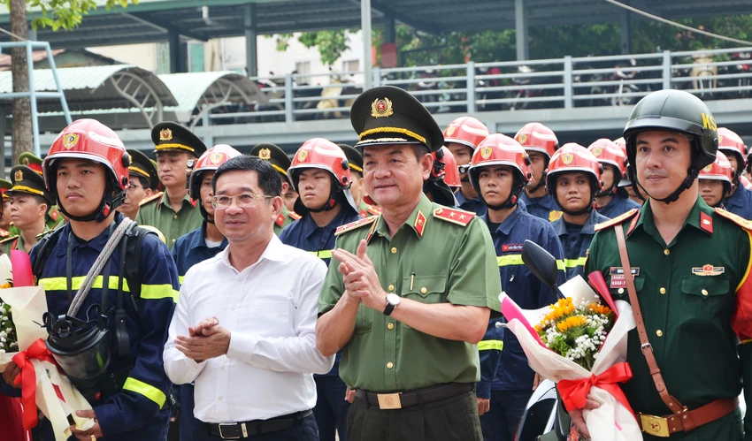Công an TP.HCM ra quân thực hiện cao điểm tấn công trấn áp tội phạm