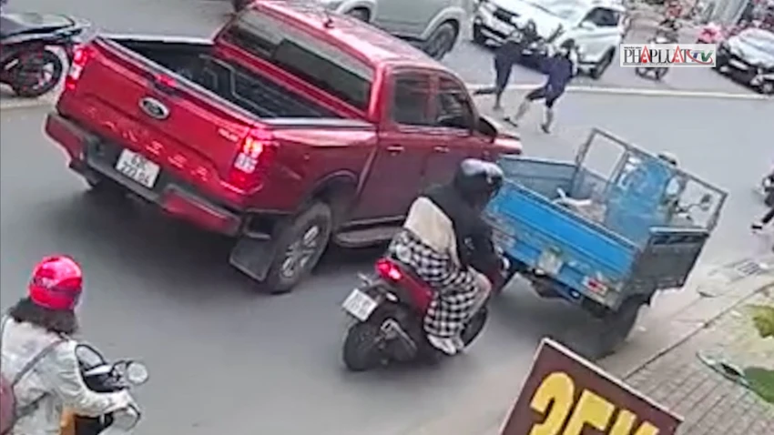 Công an truy xét nhóm thanh niên đánh nhau loạn xạ trên đường ở Hóc Môn