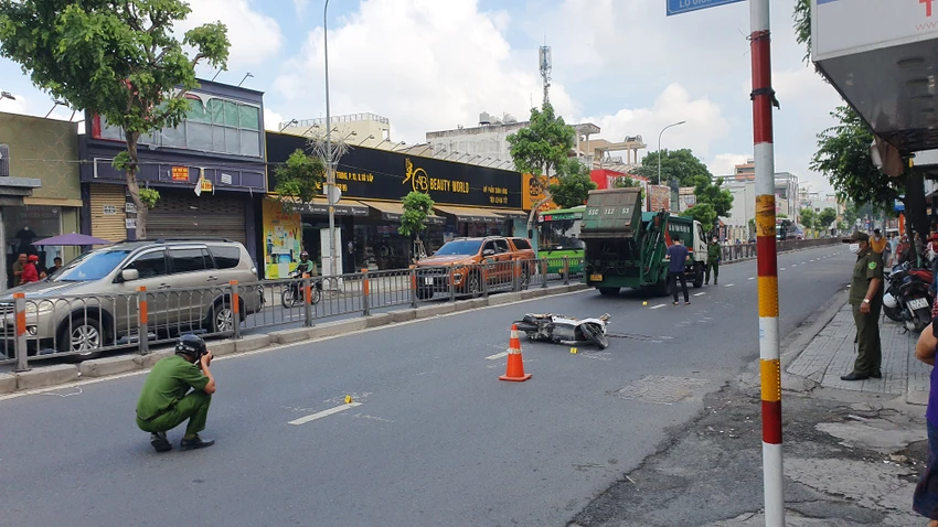 Cảnh sát phong tỏa một đoạn đường Quang Trung sau tai nạn chết người