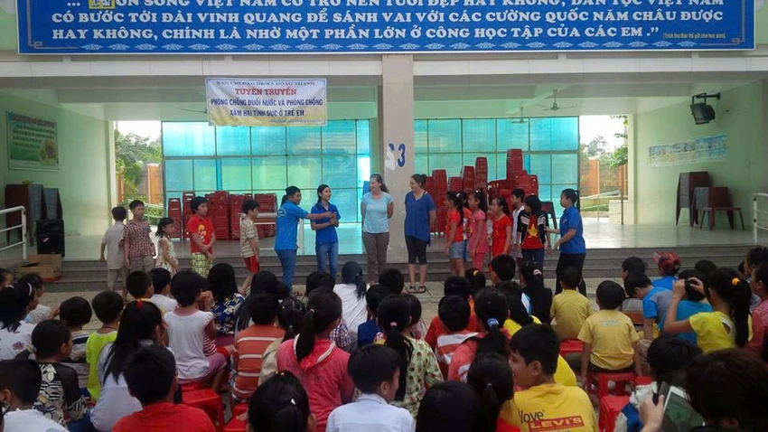 Hai em nhỏ đuối nước thương tâm ở khu vực cầu Rạch Tra, xã Đông Thạnh