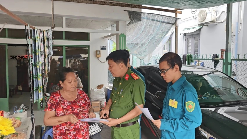 Phường Phú Thuận ra quân kiểm tra, tuyên truyền PCCC tại nhà trọ, chung cư