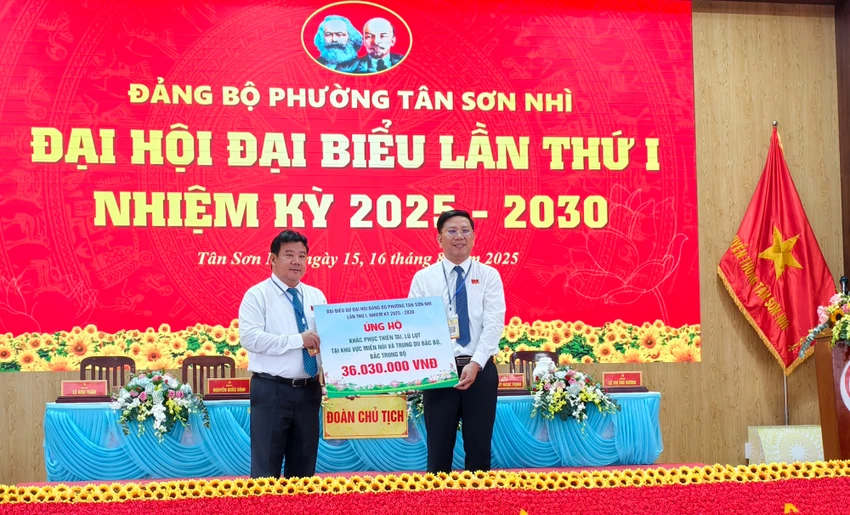 tp-hcm-ong-nguyen-tran-phu-giu-chuc-bi-thu-dang-uy-phuong-tan-son-nhi-5.jpg