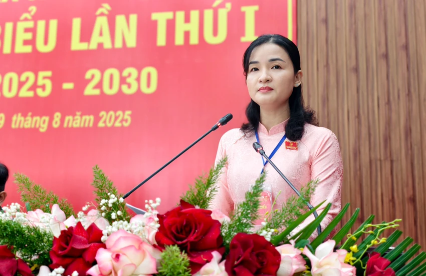 tp-hcm-ba-le-thi-ngoc-thanh-lam-bi-thu-xa-hoc-mon-1.jpg