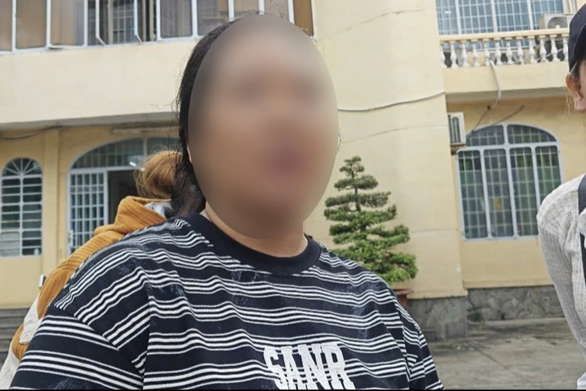 vo-hui-200-ti-hang-chuc-nguoi-meu-mao-vi-mat-tien-ti-chu-hui-noi-met-moi-1.jpg