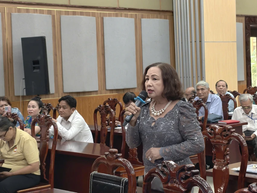 cu-tri-xa-binh-chanh-cu-buc-xuc-vi-du-an-treo-lien-quan-den-ba-truong-my-lan-2.jpg