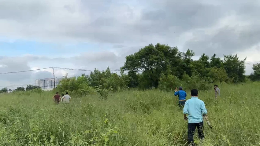hanh-trinh-canh-sat-dung-flycam-lung-bat-ke-dung-sung-nhua-cuop-100-trieu-o-cho-binh-dien-09.jpg