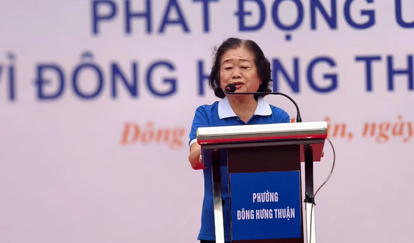3-000-nguoi-cung-di-bo-gay-quy-an-sinh-o-phuong-dong-hung-thuan.jpg
