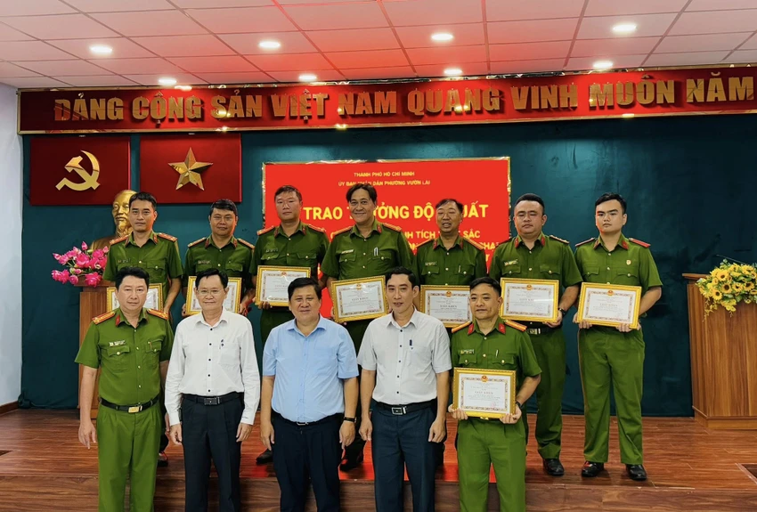 vua-cuop-xong-family-mart-2-thanh-nien-len-ngay-ke-hoach-cuop-gs25-0.jpg
