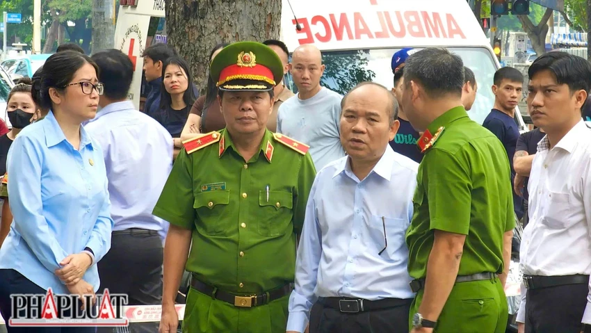tp-hcm-bien-hieu-bit-kin-nha-ong-chan-duong-song-khi-hoa-hoan (4).jpg