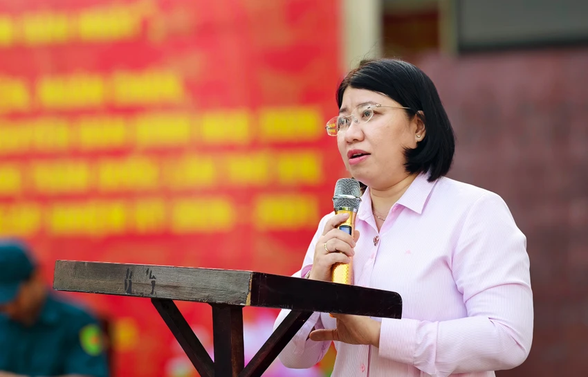 cong-an-phuong-dong-hung-thuan-keo-giam-hon-43-toi-pham-ra-quan-dip-tet-0.jpg