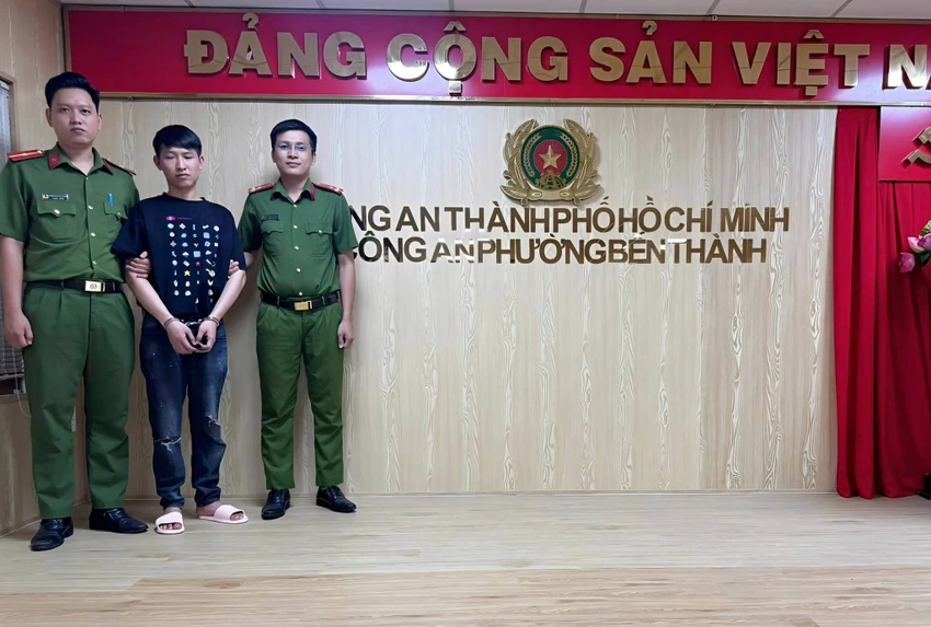 cong-an-phuong-ben-thanh-lien-tiep-bat-van-dong-nguoi-tron-truy-na (1).jpg