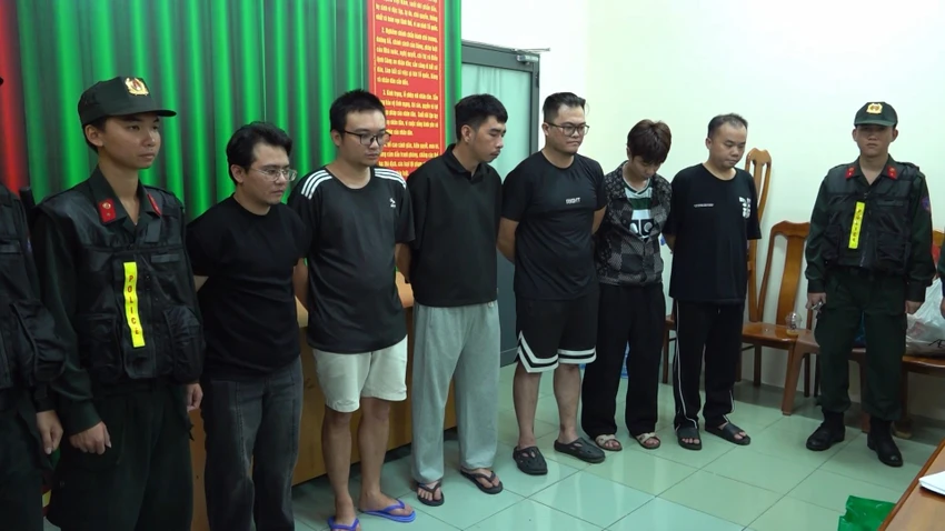 61-nguoi-bi-bat-vi-lien-quan-den-duong-day-mua-ban-khi-cuoi-tram-ti- (5).jpg