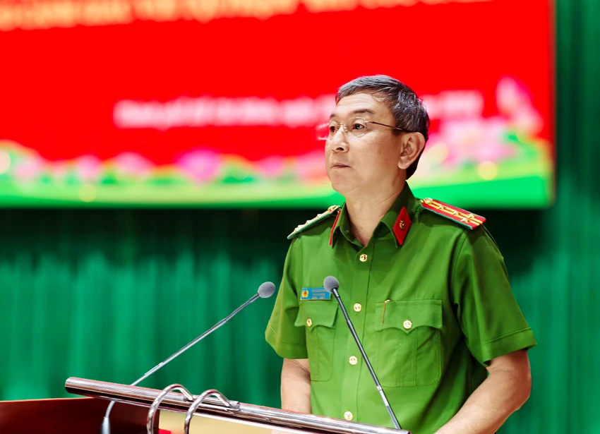 canh-giac-thu-doan-bat-coc-online-va-toi-pham-ma-tuy-nham-vao-hoc-sinh-sinh-vien-8.jpg