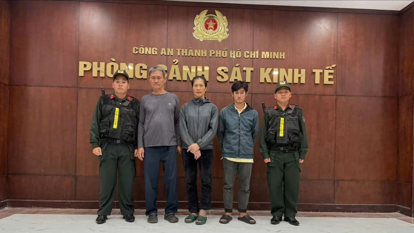 dung-hoat-chat-betamethasone-tron-vao-thuoc-dong-y-gia-nhom-nguoi-bi-bat-0.jpg