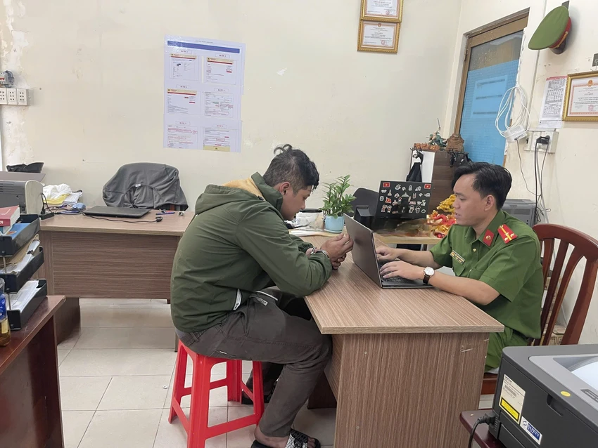 Cơ quan Công an làm việc với Đức ANh.jpg