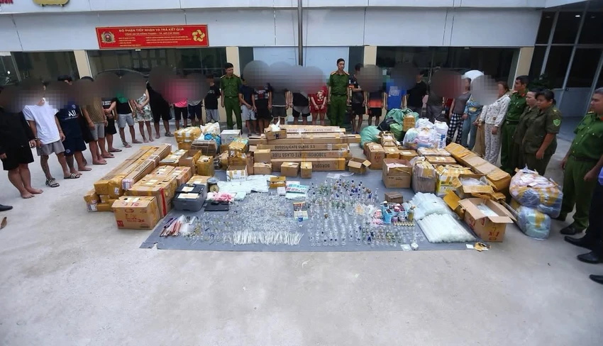 Từ việc phát hiện hai người có dấu hiệu tổ chức sử dụng trái phép chất ma túy tại một khách sạn trên địa bàn, công an đã mở rộng điều tra, bóc gỡ đường dây ma túy quy mô lớn. Ảnh: CA ma-tuy-dong-thanh-4.jpg