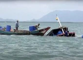 Bộ đội Biên phòng Bến Tre cứu 3 thuyền viên bị chìm tàu trên biển