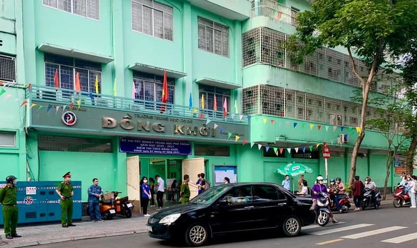 Trường THCS Đồng Khởi nơi xảy ra vụ việc. Trường THCS Đồng Khởi nơi xảy ra vụ việc.