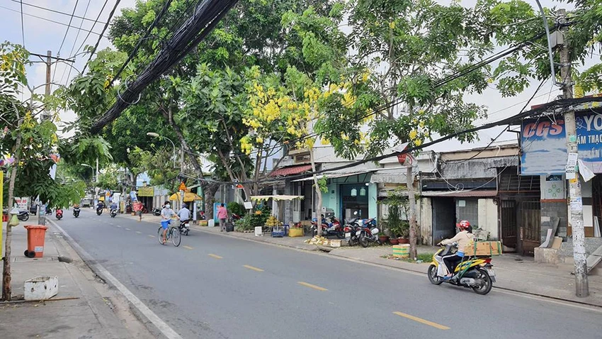 Khu vực người dân tham gia truy đuổi, bắt hai kẻ cướp. Ảnh: ĐC Khu vực người dân tham gia truy đuổi, bắt hai kẻ cướp. Ảnh: ĐC