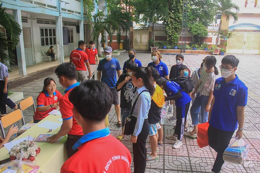 Chương trình thu hút sự tham gia của nhiều học sinh. Ảnh: DUY PHONG Chương trình thu hút sự tham gia của nhiều học sinh. Ảnh: DUY PHONG