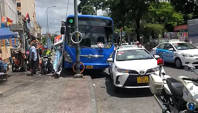 Hiện trường vụ tai nạn. Ảnh: ĐC Hiện trường vụ tai nạn. Ảnh: ĐC