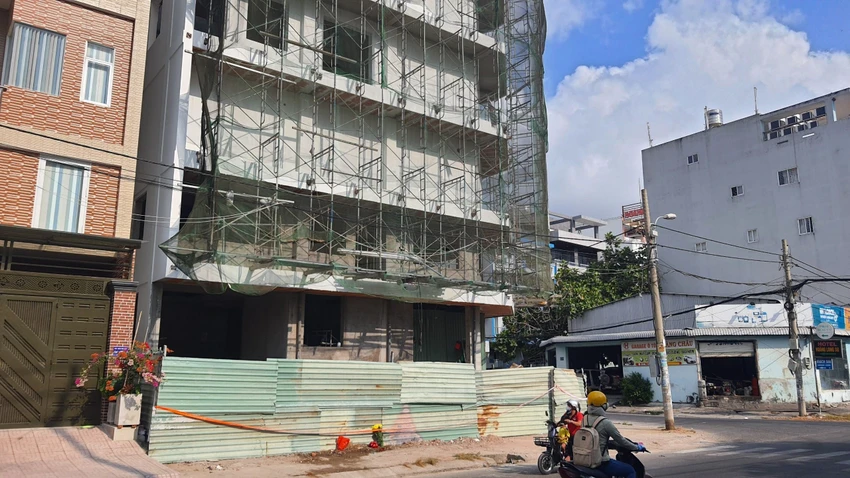 Điều tra một nữ công nhân tử vong trong công trình xây dựng ở quận 8