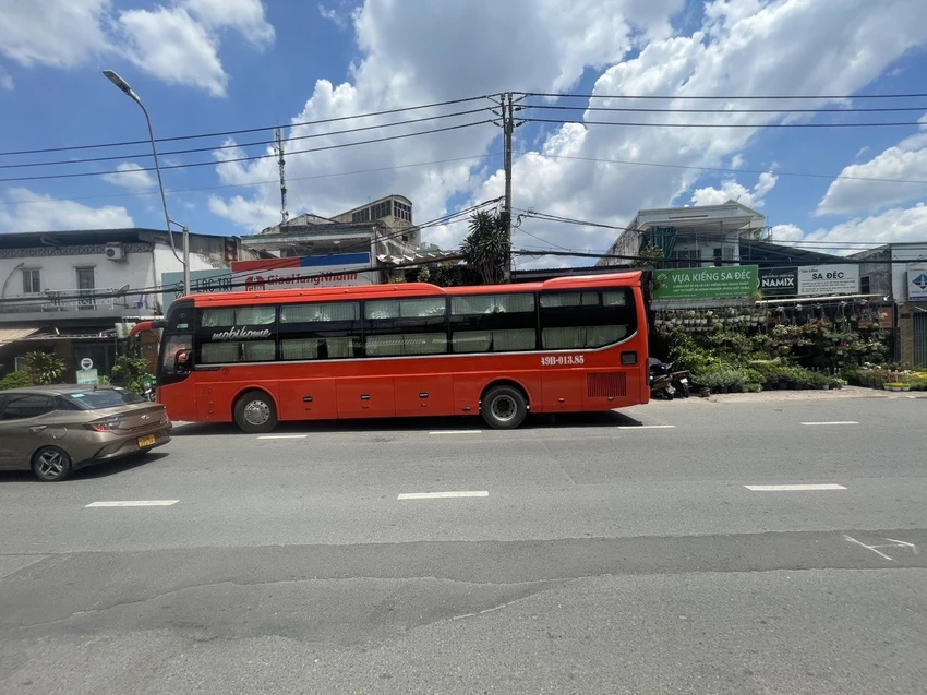 Xử phạt hàng loạt xe giường nằm chạy vào khu vực cấm quanh bến xe Miền Đông cũ