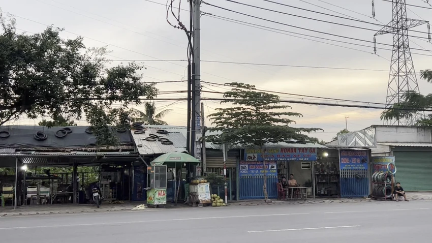 chu-tich-dong-nai-chi-dao-cong-an-ra-soat-xu-ly-dut-diem-nhom-pha-xe-tren-quoc-lo-51 (2).jpg