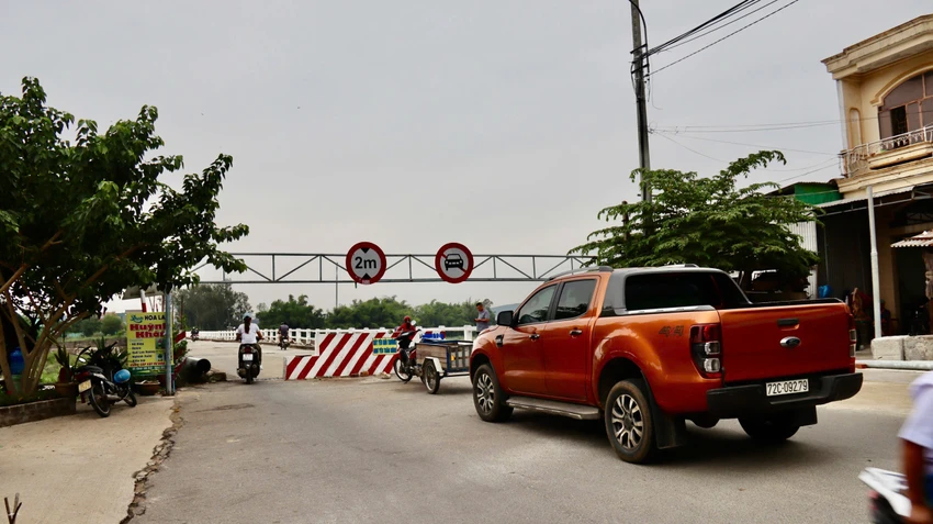 cau-song-ve-cu-xuong-cap-tru-cau-tro-loi-sat-23.jpg