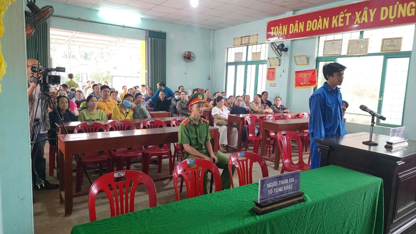 nguoi-danh-bi-thuong-2-csgt-o-quang-ngai-bi-phat-15-thang-tu-1.jpg