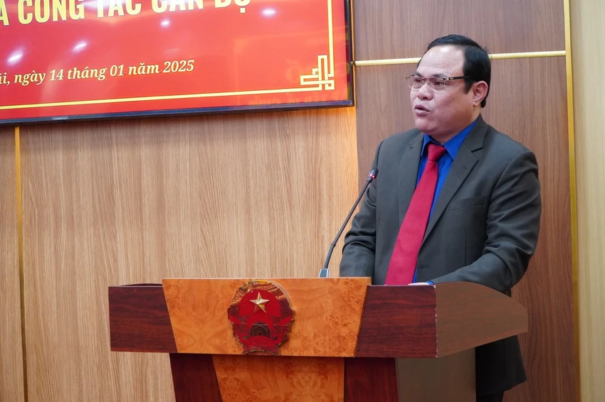 quang-ngai-cong-bo-nhieu-quyet-dinh-ve-sap-xep-to-chuc-bo-may-va-cong-tac-can-bo-1.jpg