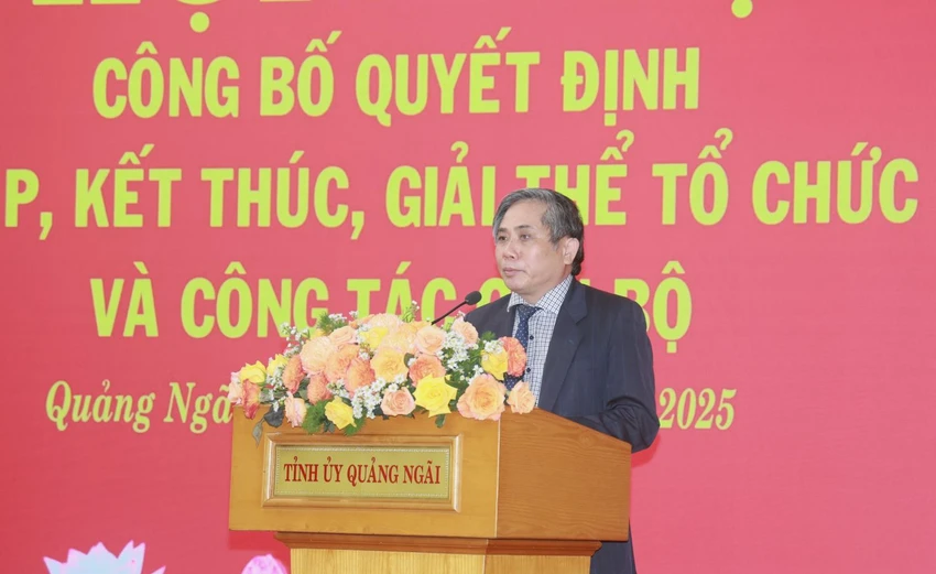 Quảng Ngãi công bố nhiều quyết định về công tác cán bộ