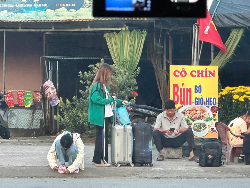 ben-coc-long-hanh-truoc-ben-xe-quang-ngai-2.jpg