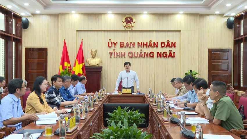 Quảng Ngãi họp tìm phương án khắc phục sạt lở cửa biển Sa Cần