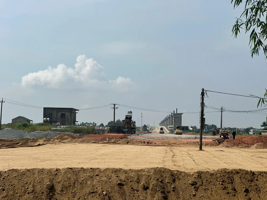 Quảng Ngãi: Họp báo thông tin về giá đất đền bù, tái định cư tại dự án đập dâng sông Trà Khúc