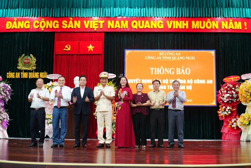 dai-ta-ho-song-an-lam-giam-doc-cong-an-tinh-quang-ngai- (4).jpg
